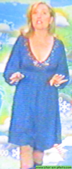 Fabienne Amiach en fraicheur bleue