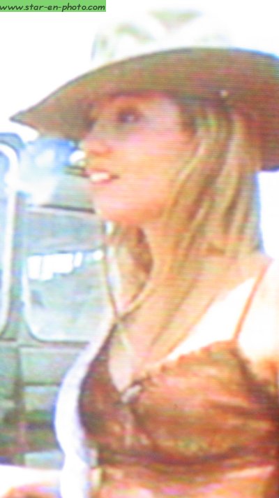 Alexandra Rosenfeld en chapeau